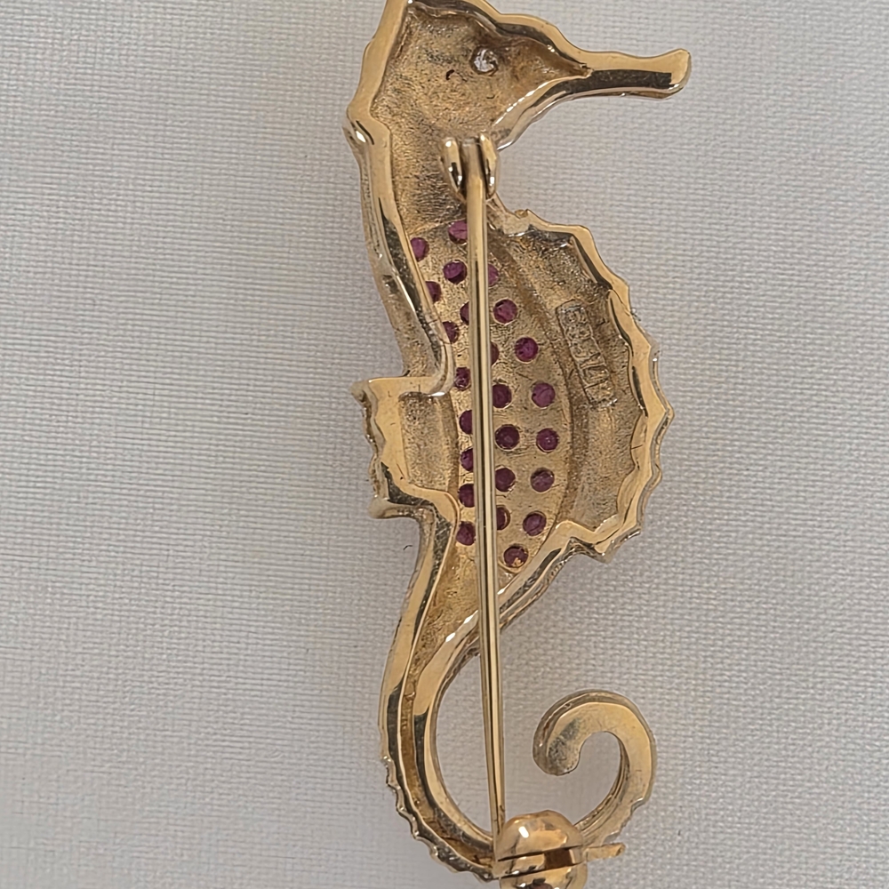 Ross SIMON 14K Gold Seahorse Brooch With Rubies. - Picture 3 of 6